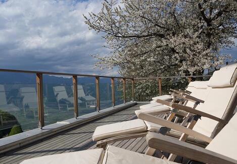 base-item__image lazyload