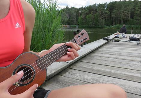 base-item__image lazyload