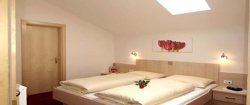 gallery-rainegg-schenna-04